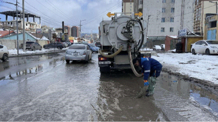 Зам талбайд тогтсон 92 тонн усыг соруулжээ